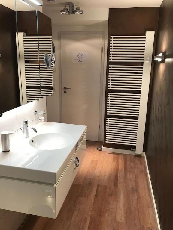 Exclusive Fewo In Warnemuende, 150M To The Beach, 2 Bathrooms, 2 Bedrooms, Sauna, Wifi And Much More. Росток Екстериор снимка